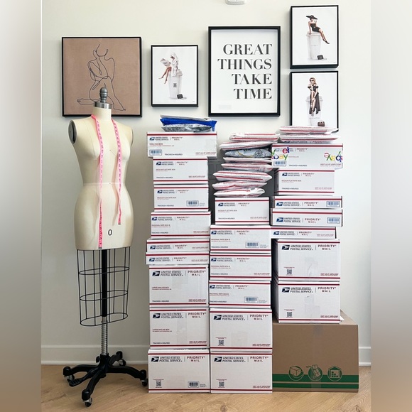 ๐จ I AM LIVE ๐ Like this post to be notified when I go live ๐ - Picture 10 of 13